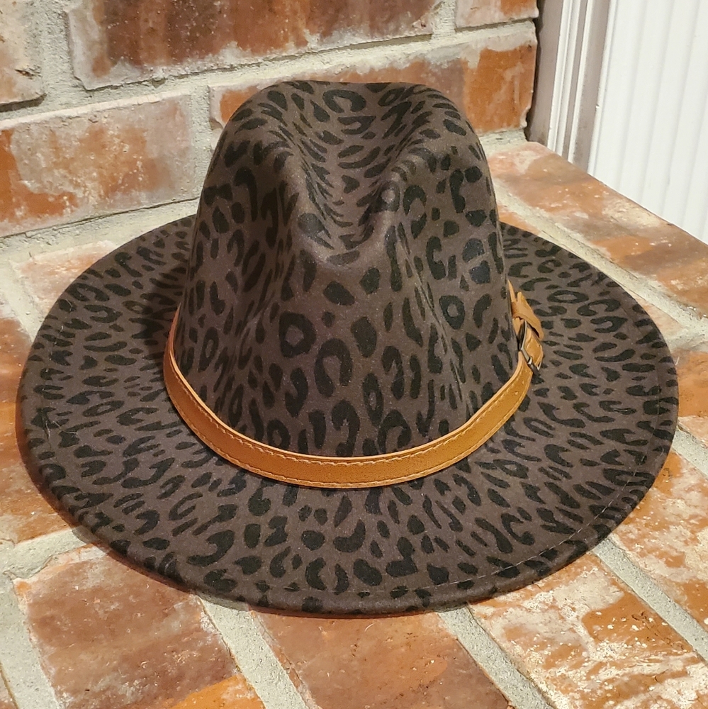 Olive leopard hat